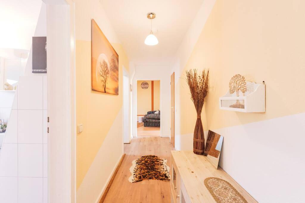 - 3-Bedroom Apartment Luxury: Central & Spacious In Duisburg & Big Tv And Kitchen - Exteriör bild