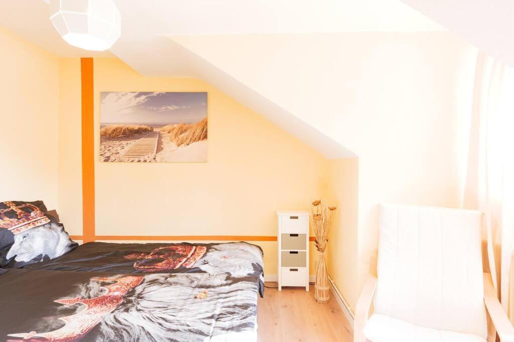 - 3-Bedroom Apartment Luxury: Central & Spacious In Duisburg & Big Tv And Kitchen - Exteriör bild